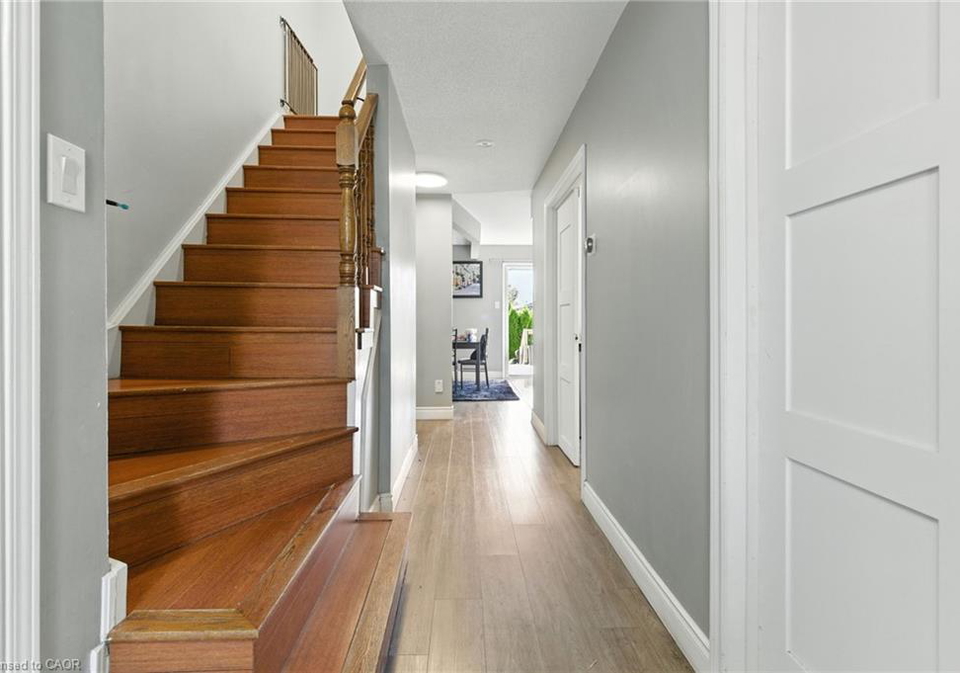 200-woodhaven-place-hamilton-ontario-40776587