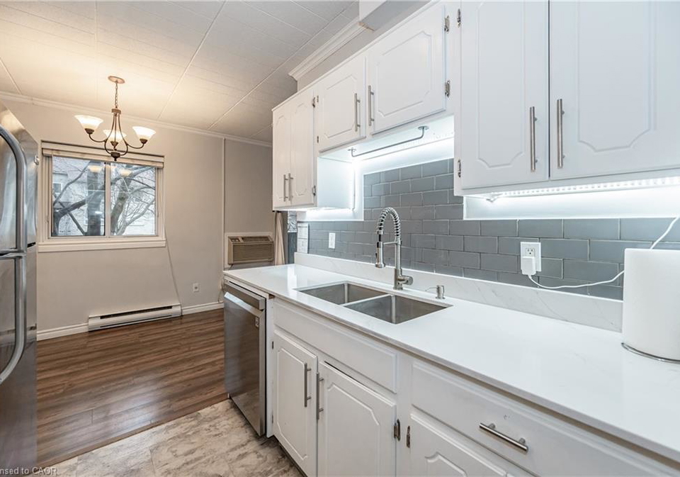 29-west-avenue-w-kitchener-ontario-40776656