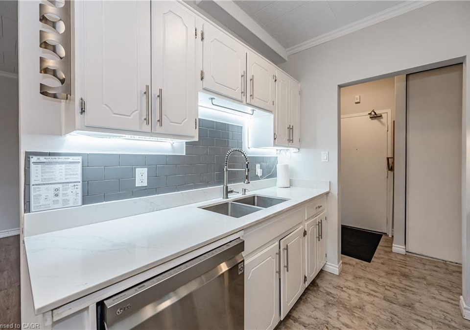 29-west-avenue-w-kitchener-ontario-40776656