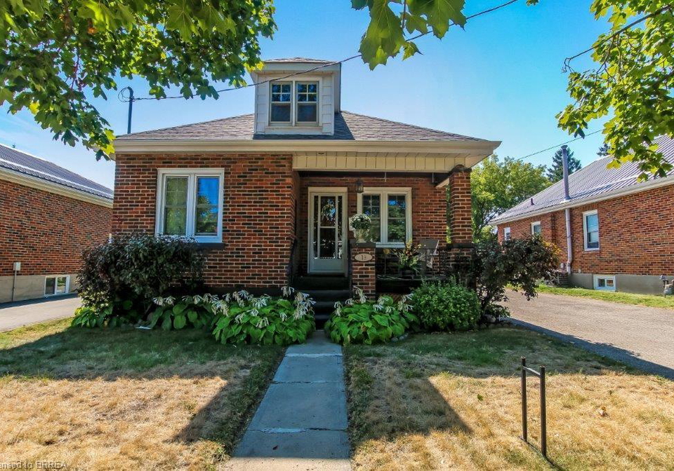19-alice-street-brantford-ontario-40776975