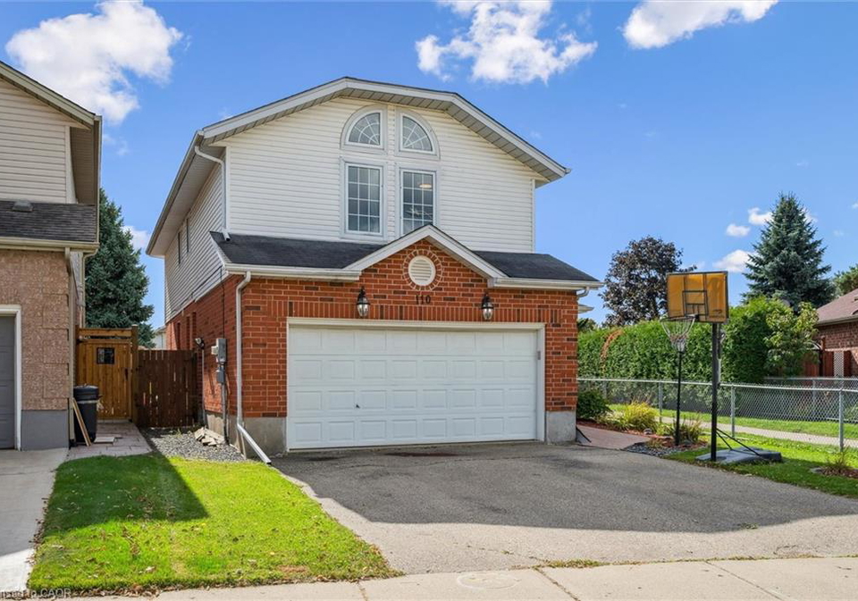 110-queen-charlotte-crescent-kitchener-ontario-40777055