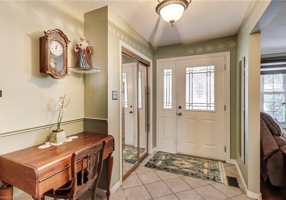 12-kingsview-drive-stoney-creek-ontario-40777122