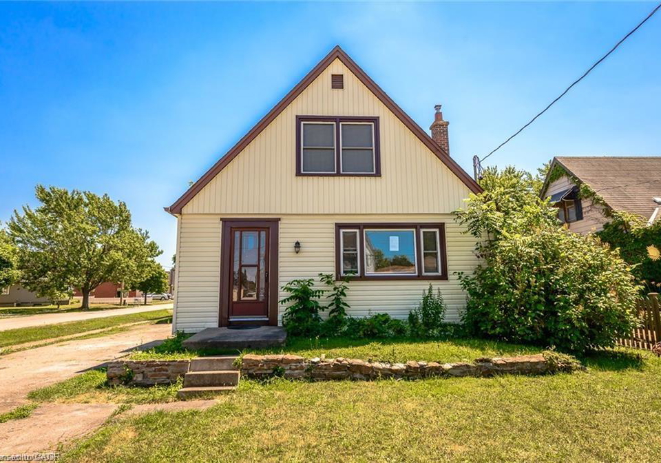 12-karen-avenue-st-catharines-ontario-40777166