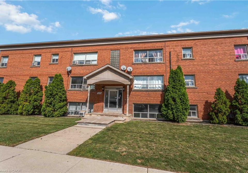 2189-king-street-e-hamilton-ontario-40777318