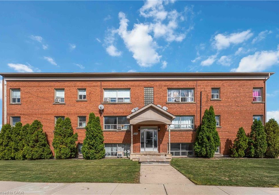 2189-king-street-e-hamilton-ontario-40777318