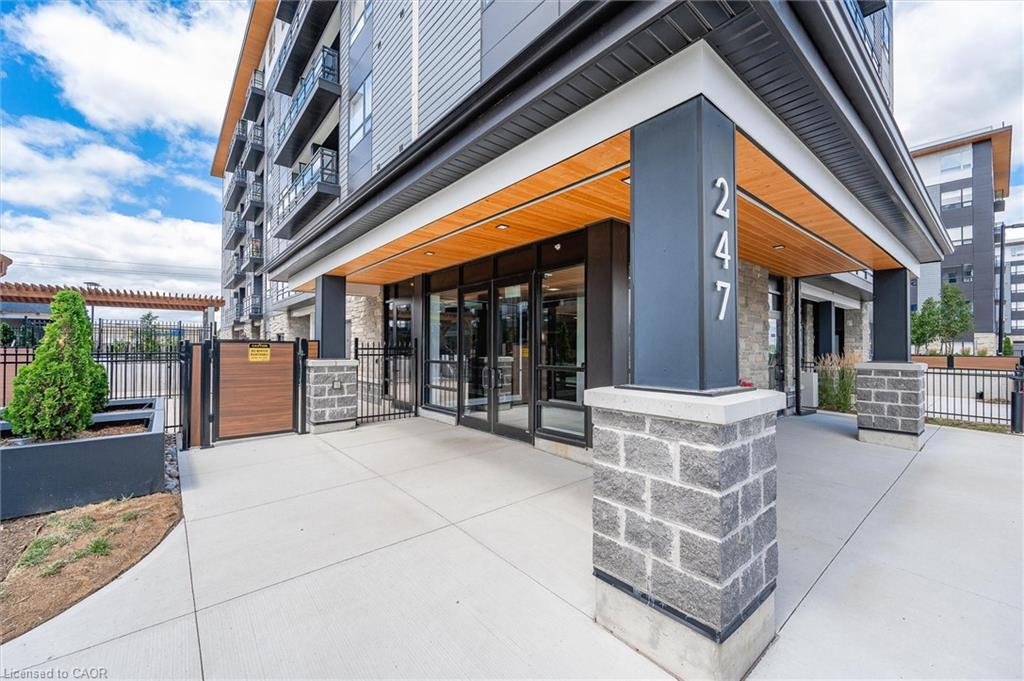 247-northfield-drive-e-waterloo-ontario-40777343
