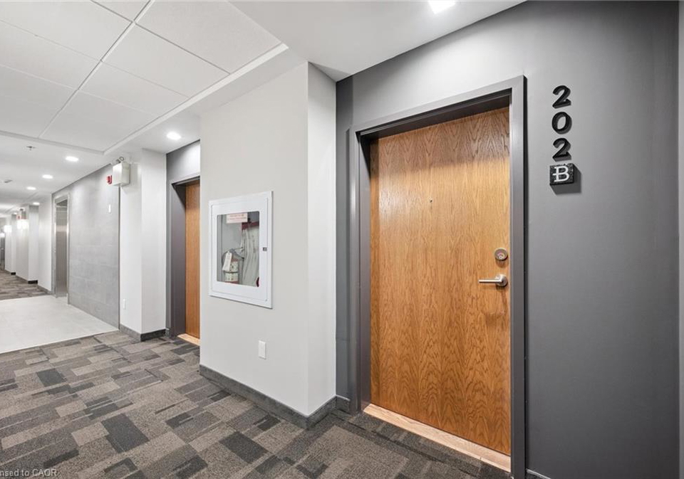 247-northfield-drive-e-waterloo-ontario-40777343