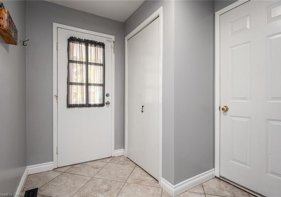 7-forest-glen-crescent-kitchener-ontario-40777413