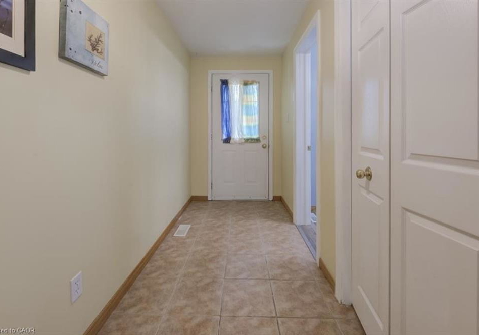 633-violet-street-waterloo-ontario-40777420