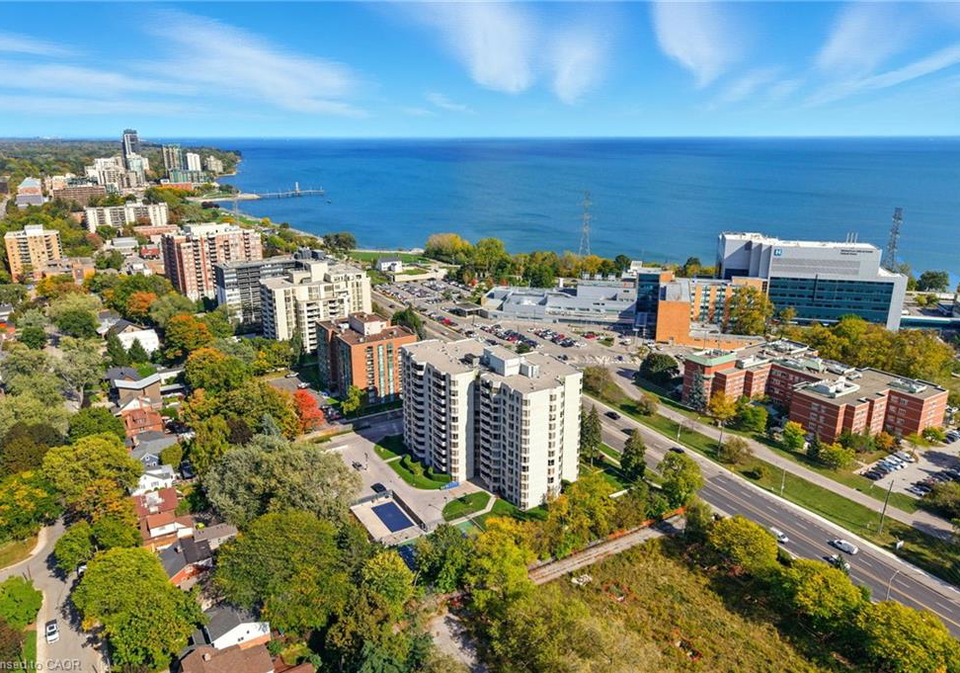 1201-north-shore-boulevard-e-burlington-ontario-40777431