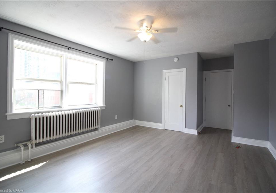227-james-street-n-hamilton-ontario-40777450