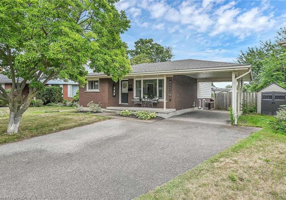 21-burdock-boulevard-brantford-ontario-40777507