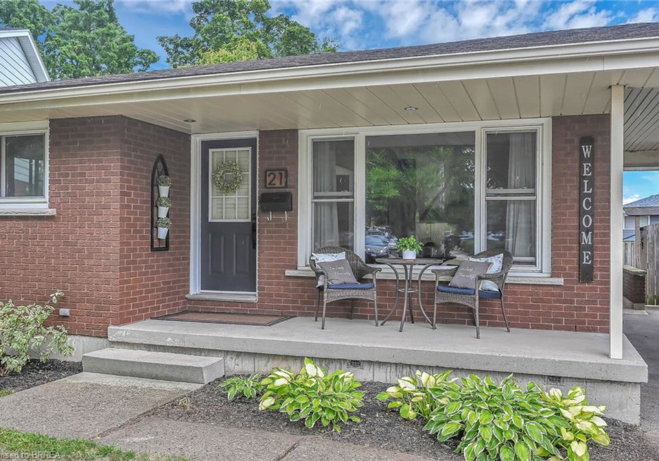 21-burdock-boulevard-brantford-ontario-40777507