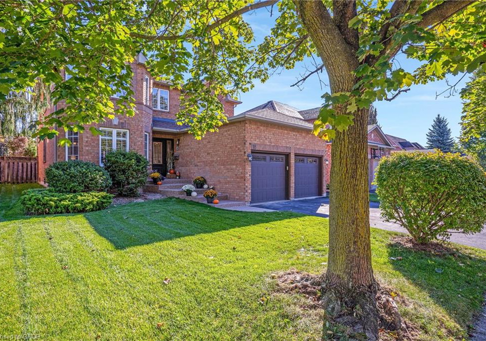 16-canning-crescent-cambridge-ontario-40777520