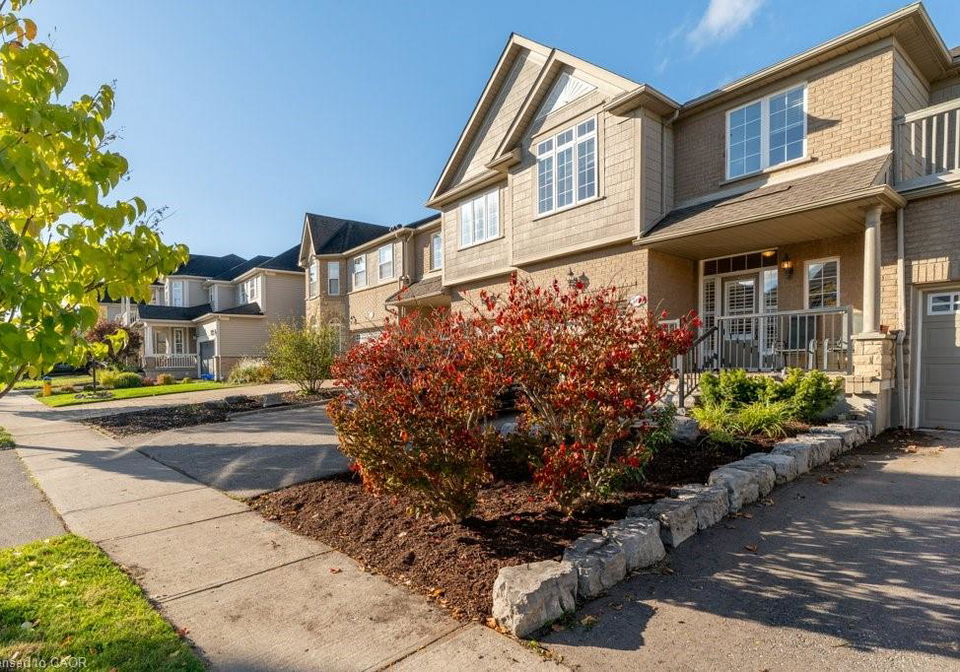 589-winterburg-walk-waterloo-ontario-40777550