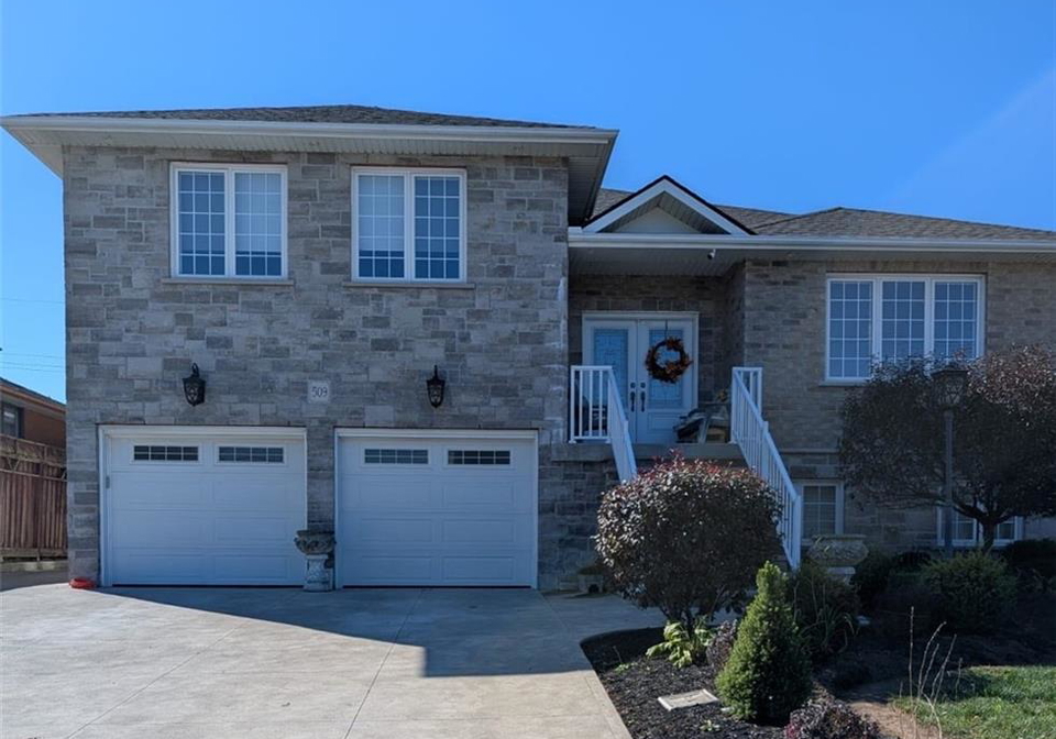 1a-509-mohawk-road-w-hamilton-ontario-40777575