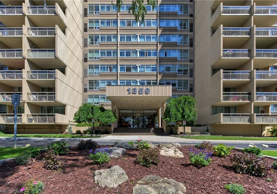 1359-white-oaks-boulevard-oakville-ontario-40777619