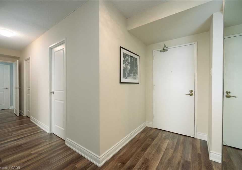 1359-white-oaks-boulevard-oakville-ontario-40777619