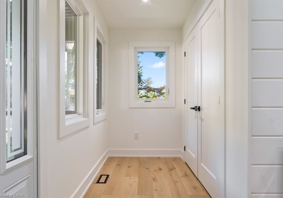 2282-fairleigh-place-burlington-ontario-40777627
