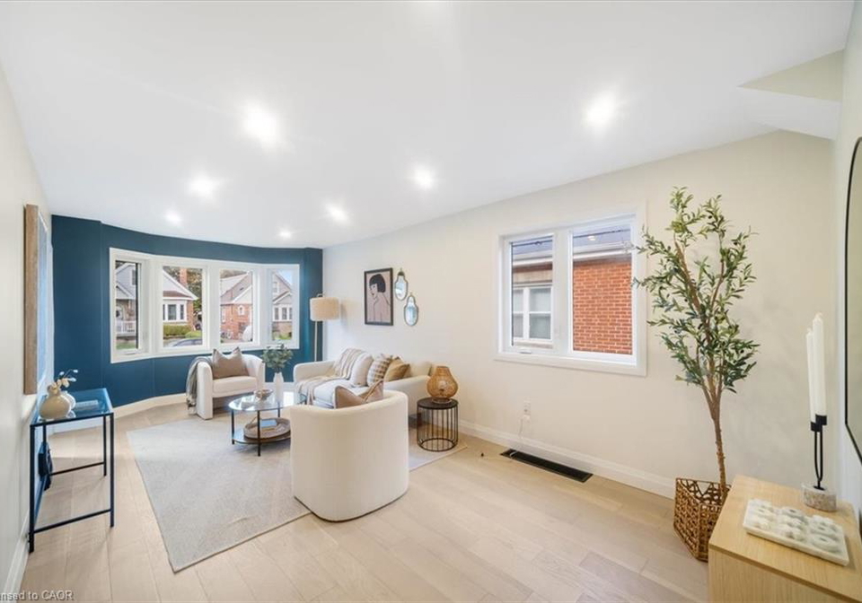 241-huxley-avenue-s-hamilton-ontario-40777631