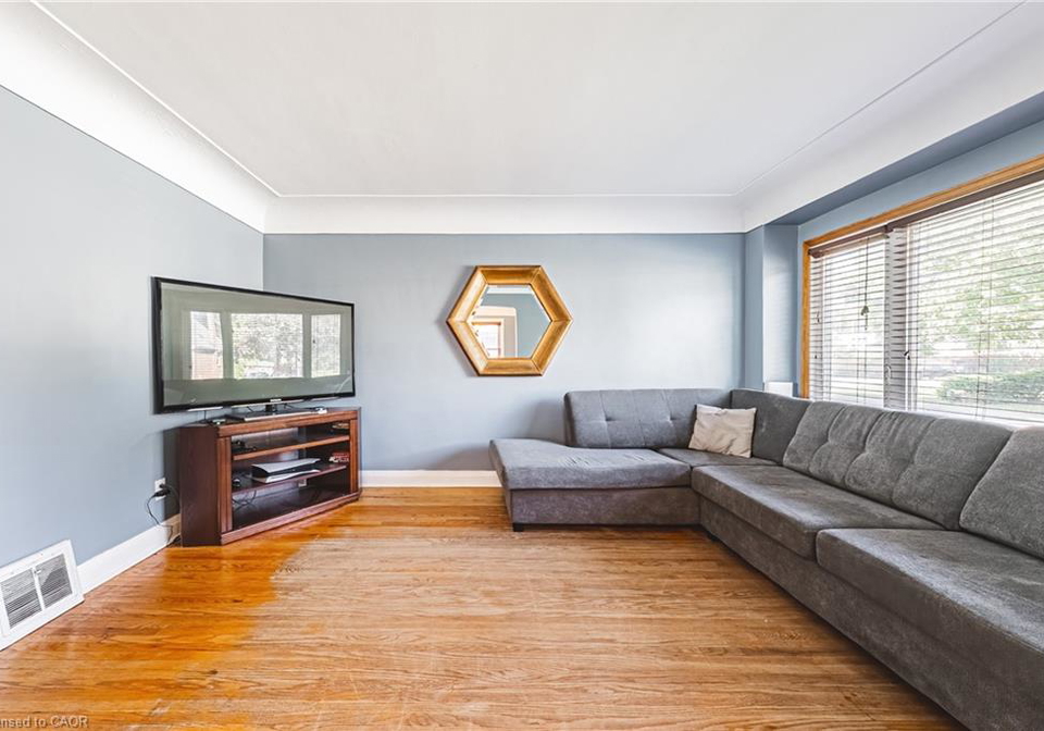 35-ipswich-place-hamilton-ontario-40777645