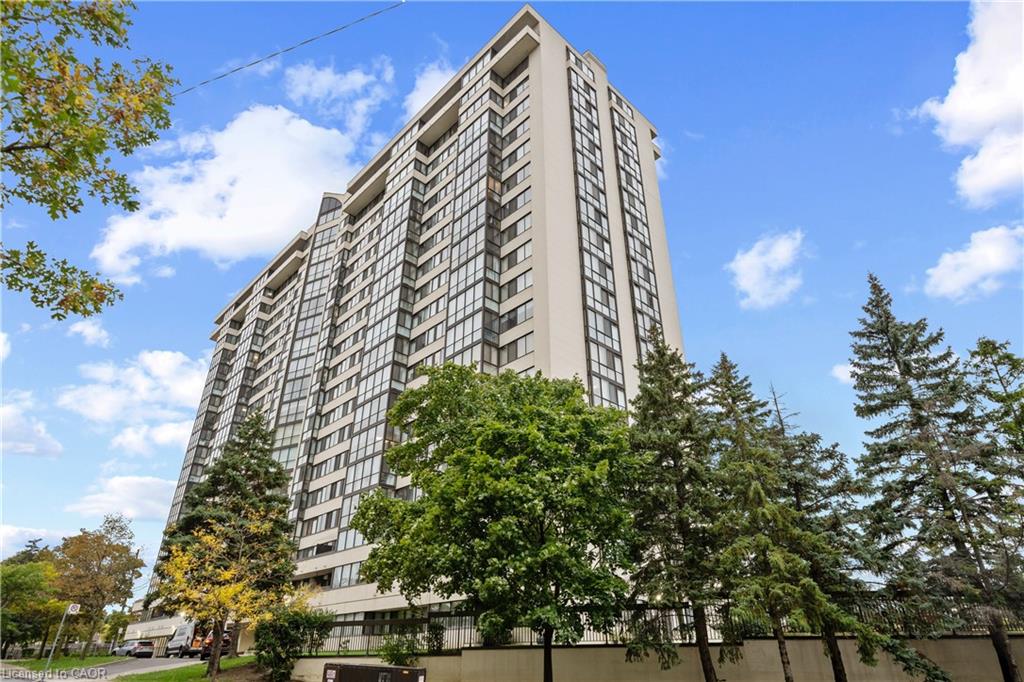 10-markbrook-lane-toronto-ontario-40777677