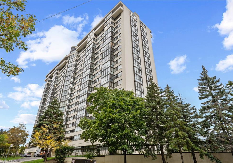 10-markbrook-lane-toronto-ontario-40777677