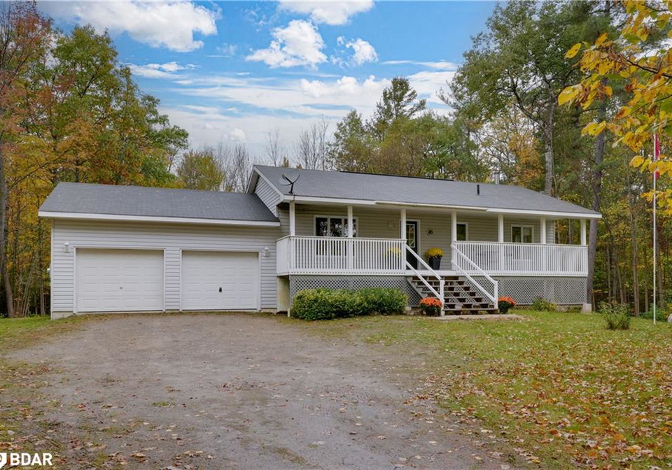 2372-kinnear-sideroad-coldwater-ontario-40777683