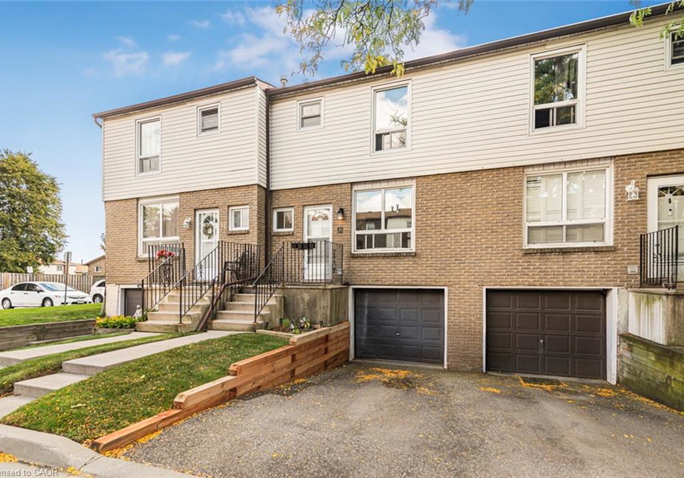 1301-upper-gage-avenue-hamilton-ontario-40777698