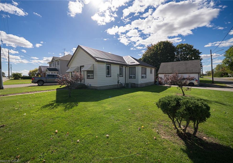 8-queen-street-langton-ontario-40777755
