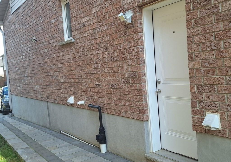 15-spring-creek-street-kitchener-ontario-40777785