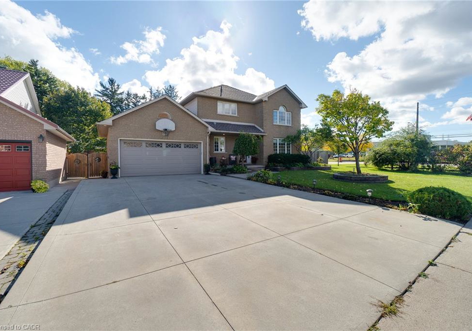 88-republic-avenue-hamilton-ontario-40777856