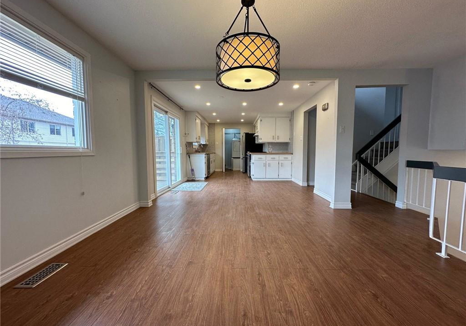 8-roseneath-crescent-kitchener-ontario-40777860