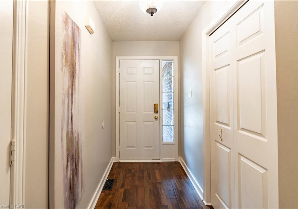 229-baker-street-waterloo-ontario-40777888
