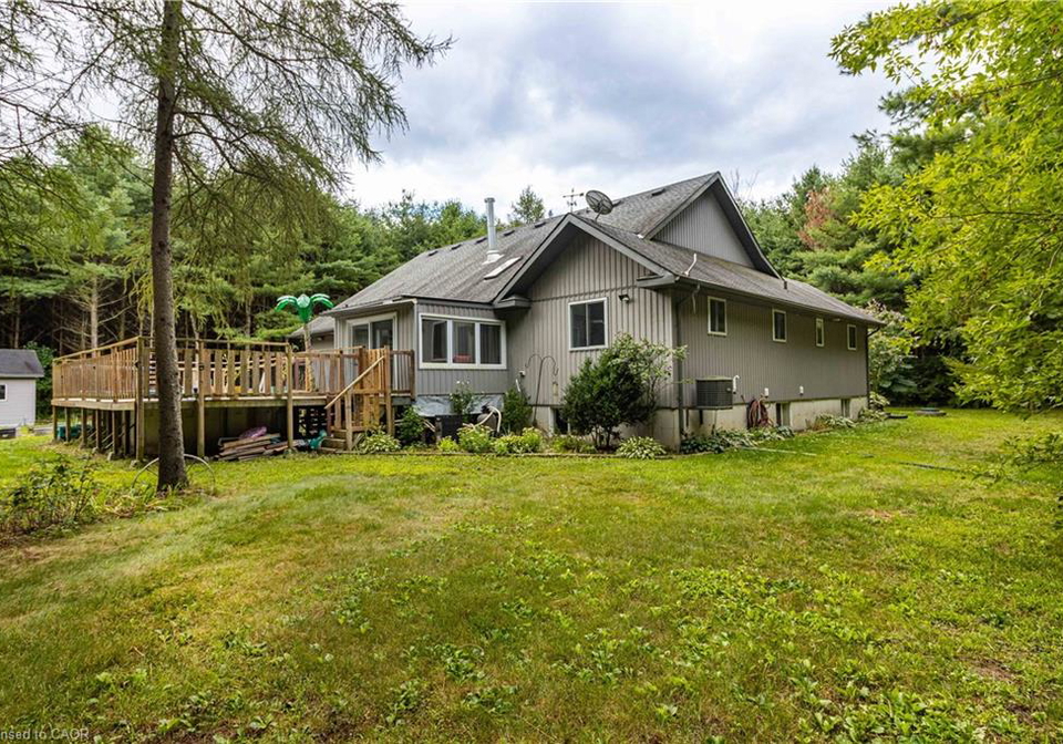 1048-norfolk-county-road-28-frogmore-ontario-40777908