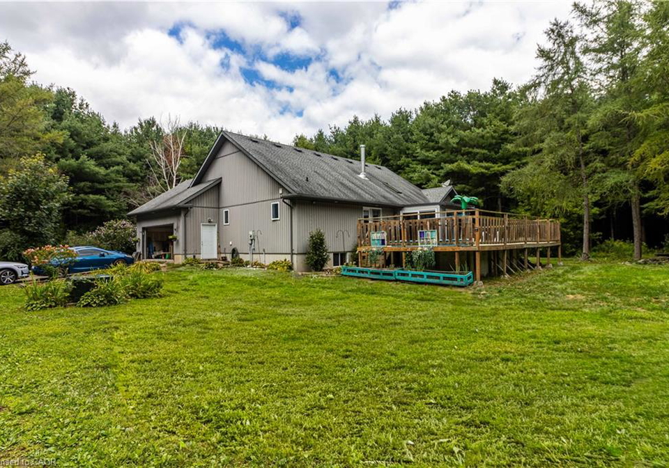 1048-norfolk-county-road-28-frogmore-ontario-40777908