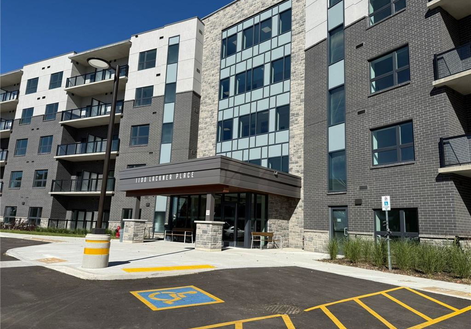 1100-lackner-place-kitchener-ontario-40777958