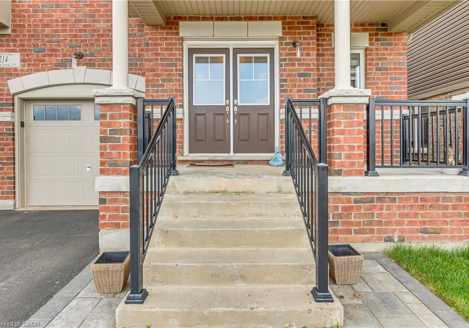 214-blair-creek-drive-kitchener-ontario-40778003