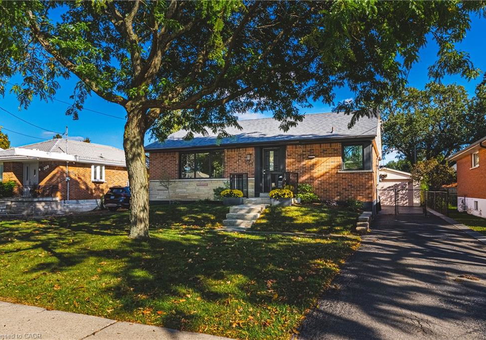 204-fernwood-crescent-hamilton-ontario-40778067