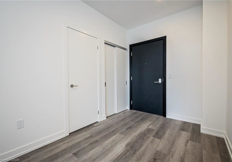 15-wellington-street-kitchener-ontario-40778103
