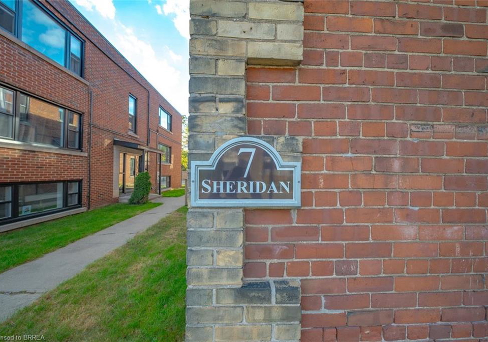 6-7-11-sheridan-street-brantford-ontario-40778173