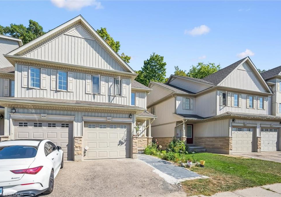 110-activa-avenue-kitchener-ontario-40778178