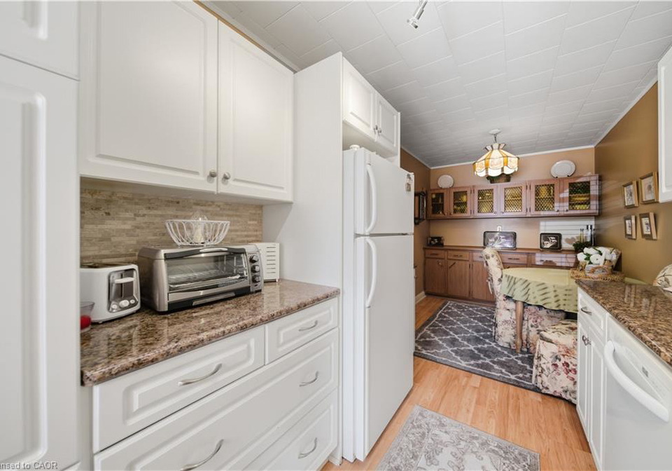 9-grant-boulevard-dundas-ontario-40778205