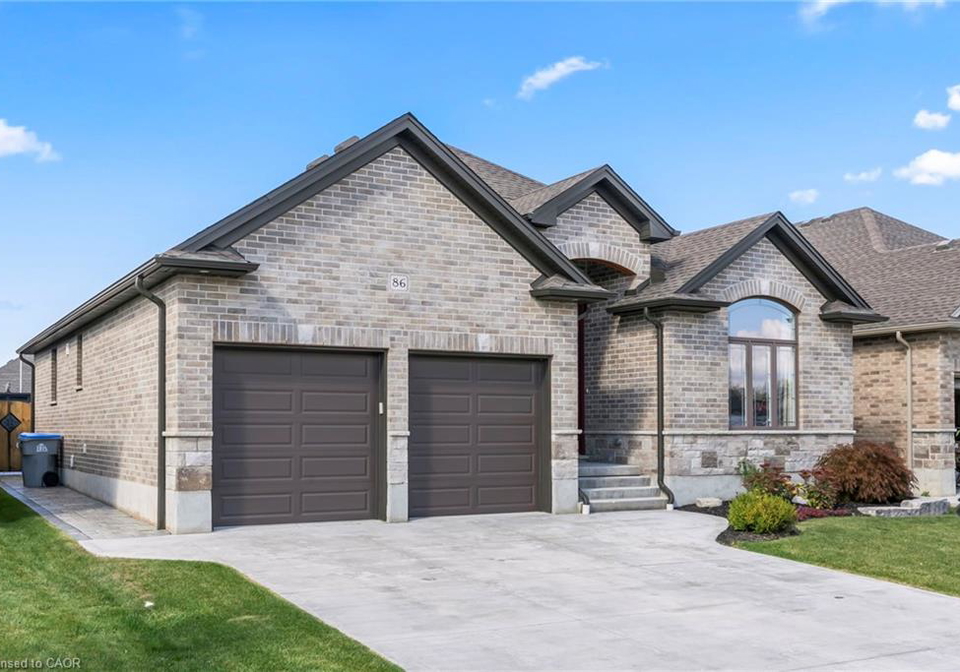 86-forbes-crescent-listowel-ontario-40778239