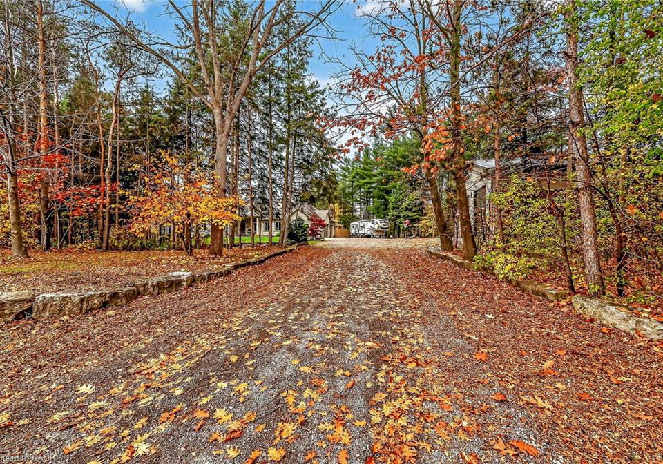 1703-3-highway-w-jarvis-ontario-40778254
