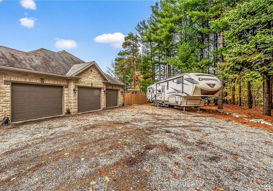 1703-3-highway-w-jarvis-ontario-40778254