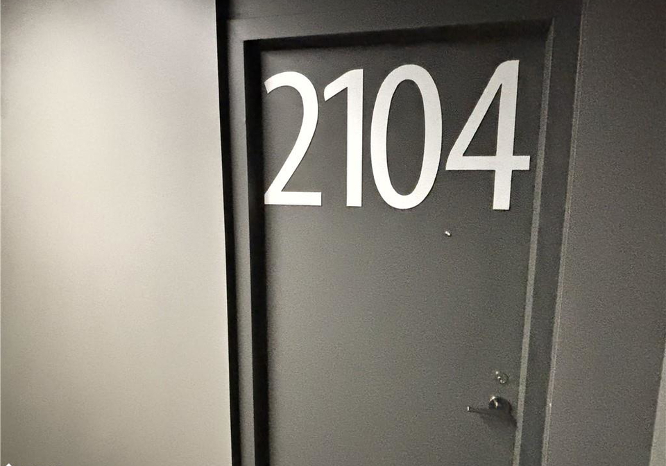 170-bayview-avenue-toronto-ontario-40778306