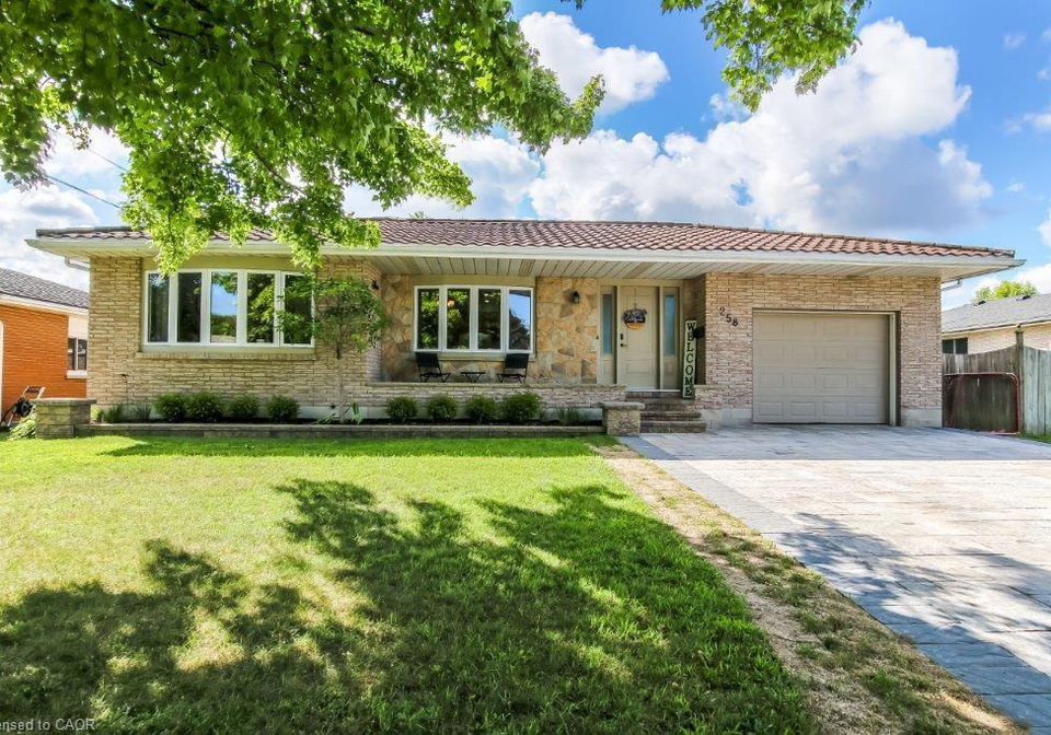 258-adams-avenue-delhi-ontario-40778365