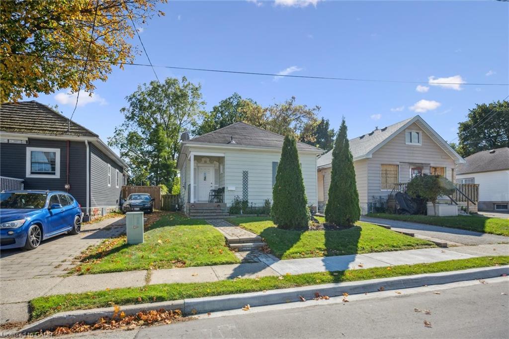 11-stanley-street-cambridge-ontario-40778387