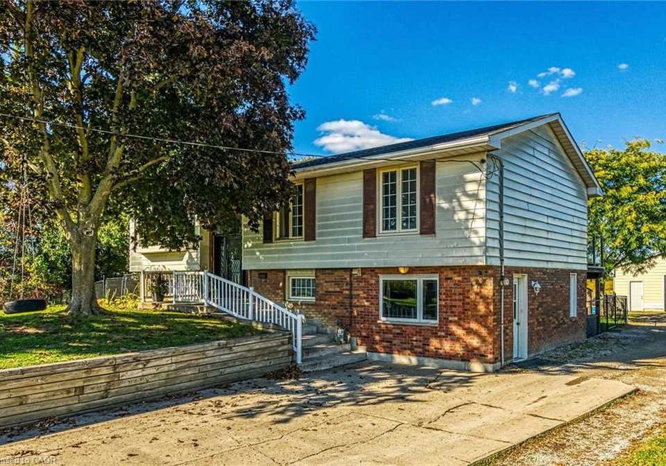 8462-white-church-road-e-glanbrook-ontario-40778507